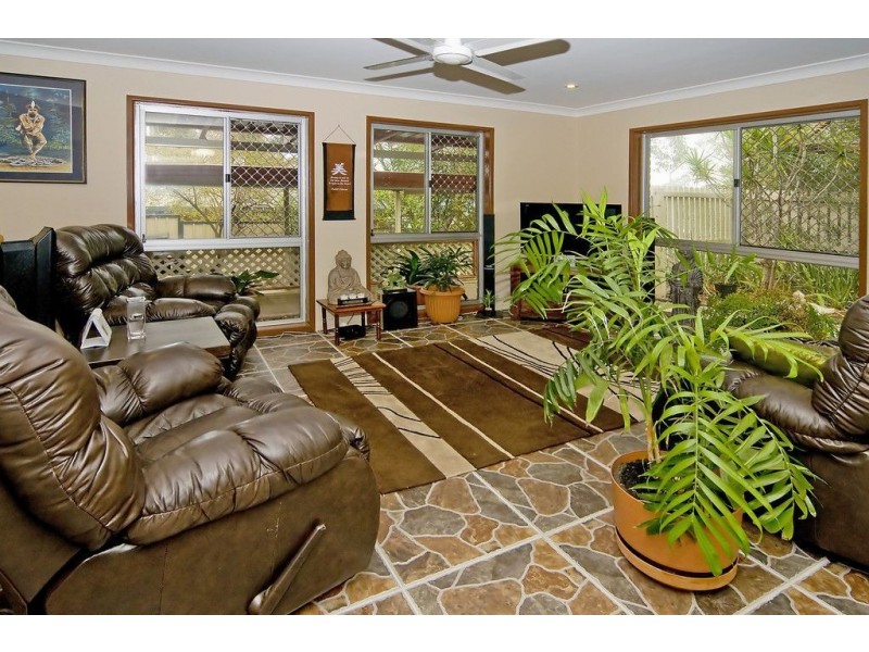 8 Dunsmure Close, Durack QLD 4077