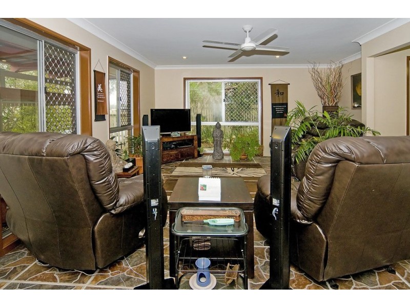 8 Dunsmure Close, Durack QLD 4077