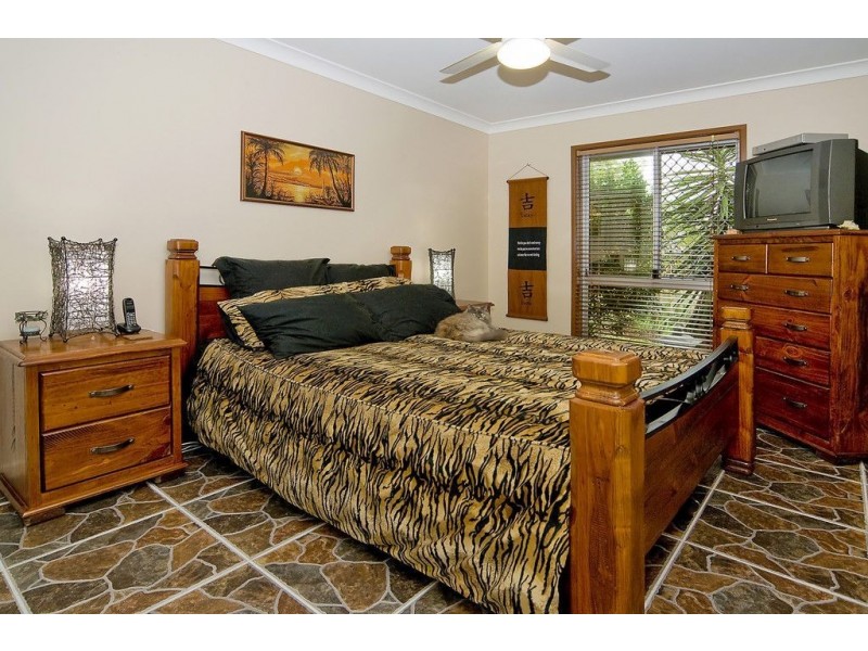 8 Dunsmure Close, Durack QLD 4077