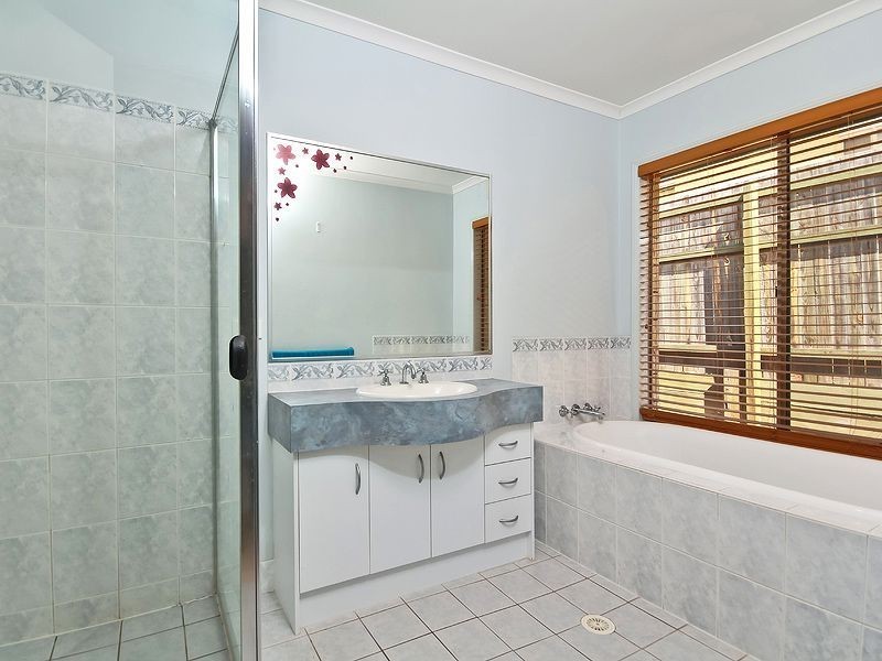 35 Kondalilla, Forest Lake QLD 4078