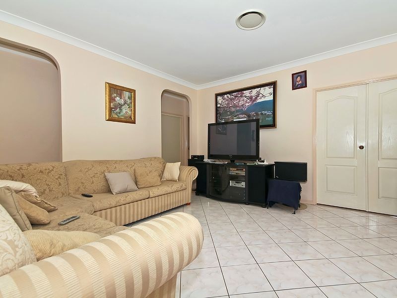 53 Gleneagles Cres, Oxley QLD 4075