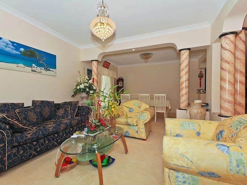 53 Gleneagles Cres, Oxley QLD 4075
