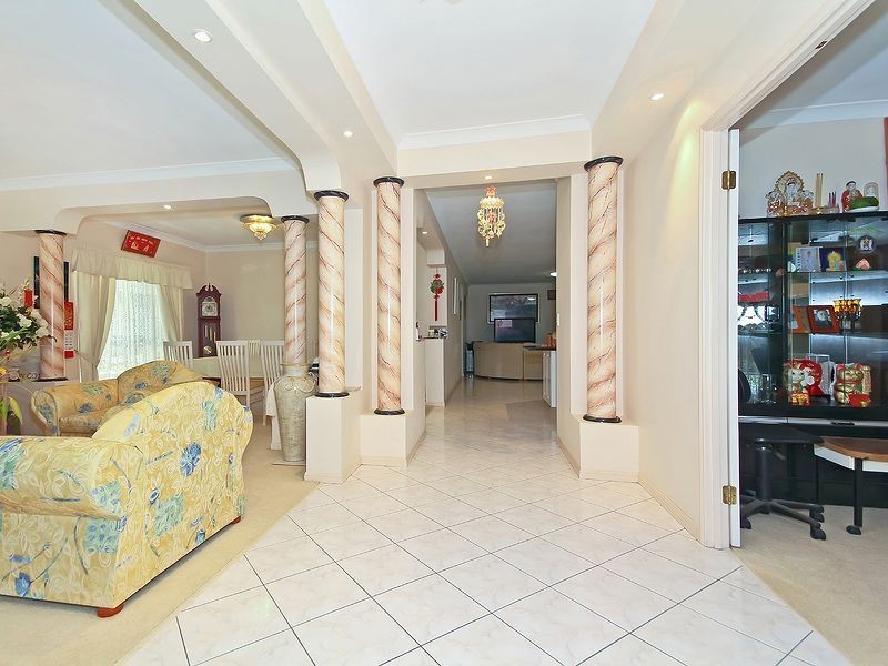 53 Gleneagles Cres, Oxley QLD 4075