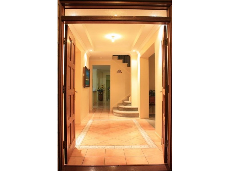 11 Babylon Place, Forest Lake QLD 4078