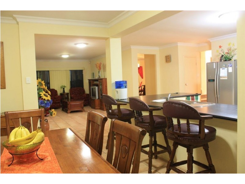 11 Babylon Place, Forest Lake QLD 4078