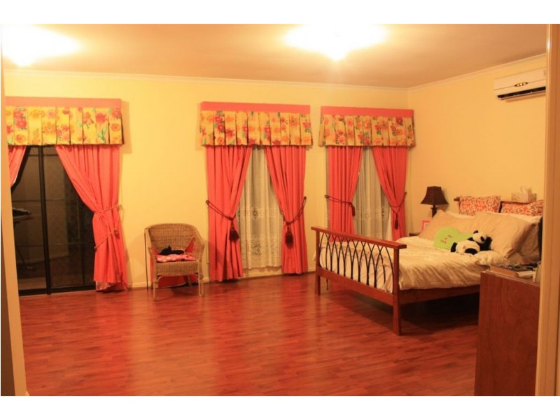 11 Babylon Place, Forest Lake QLD 4078