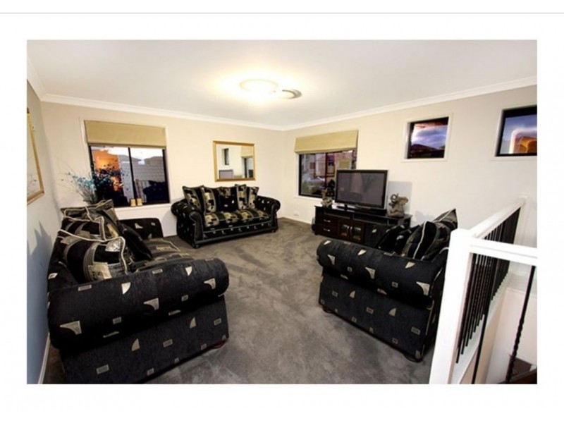 176 Lakeside Ave, Springfield Lakes QLD 4300