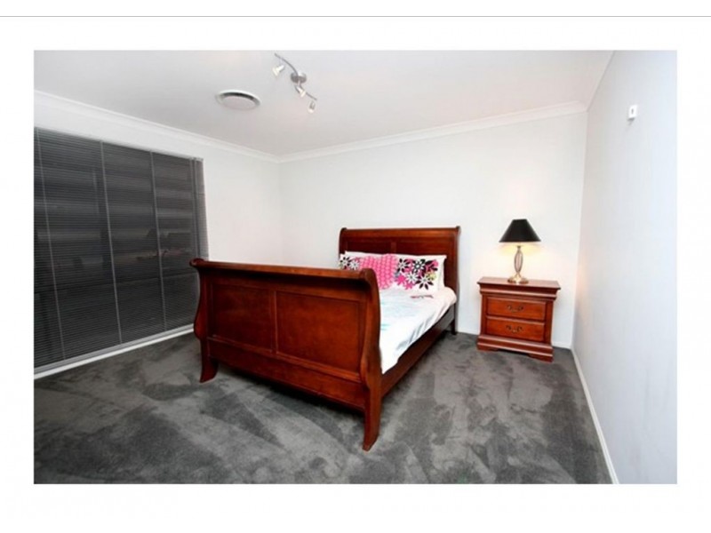 176 Lakeside Ave, Springfield Lakes QLD 4300