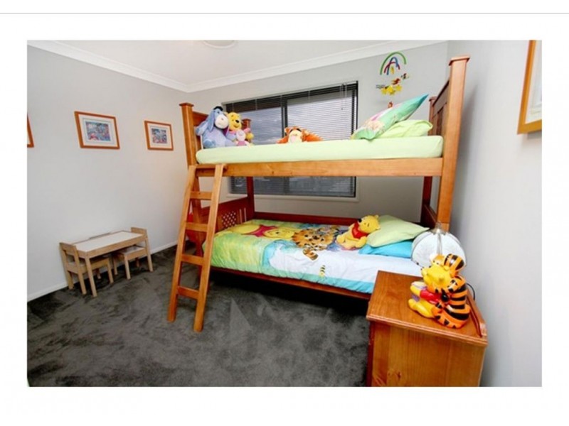 176 Lakeside Ave, Springfield Lakes QLD 4300