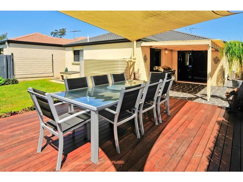 18 Rachele Close, Forest Lake QLD 4078