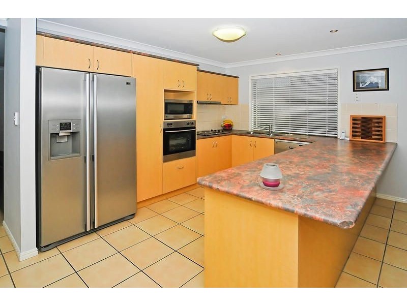 18 Rachele Close, Forest Lake QLD 4078