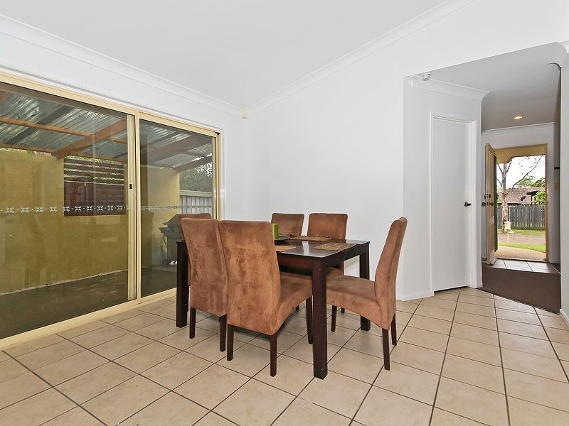 18 Oxley Place, Forest Lake QLD 4078