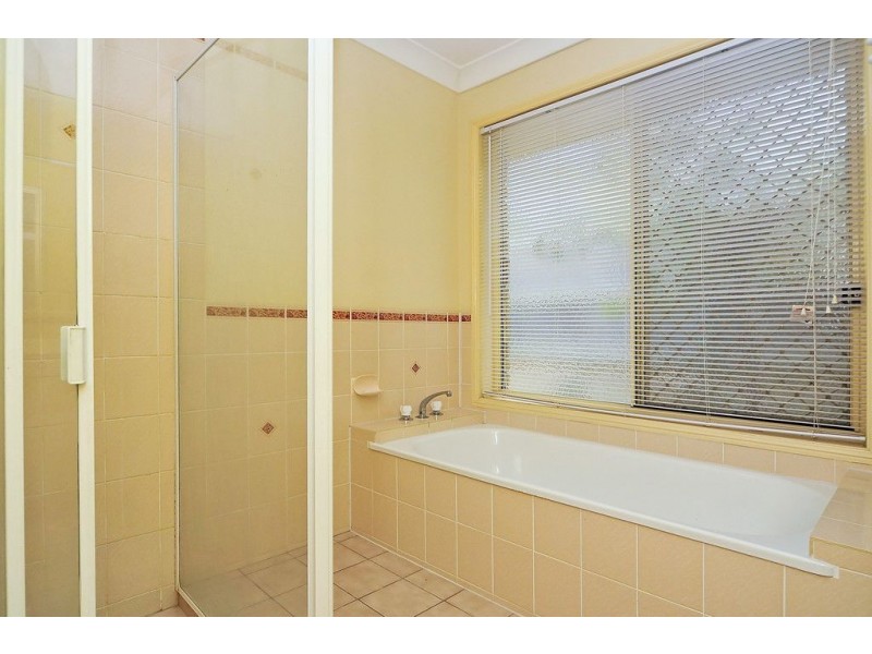 18 augusta Cr, Forest Lake QLD 4078