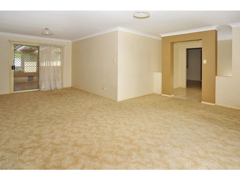 18 augusta Cr, Forest Lake QLD 4078