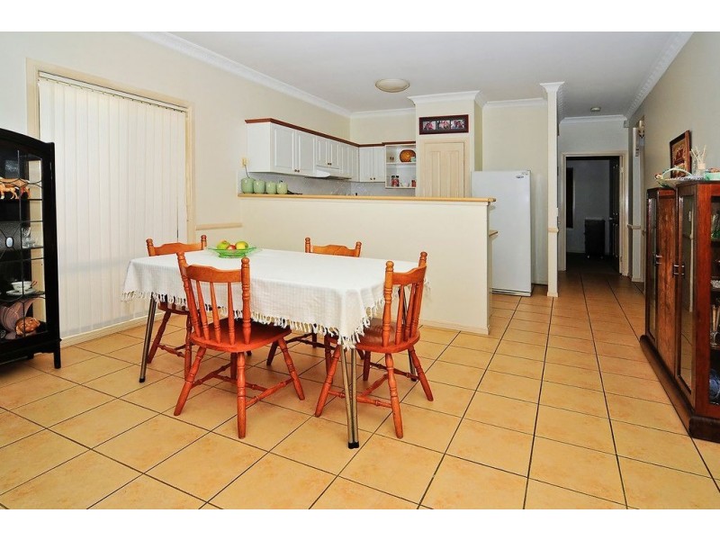 8 Belvedere Close, Forest Lake QLD 4078