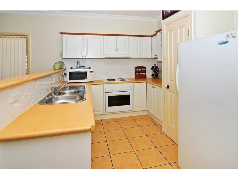 8 Belvedere Close, Forest Lake QLD 4078