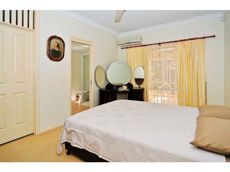 8 Belvedere Close, Forest Lake QLD 4078