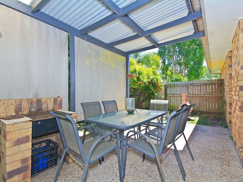 37 Brooklands Cct, Forest Lake QLD 4078