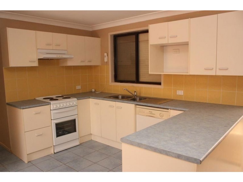 6 Pringle Place, Forest Lake QLD 4078