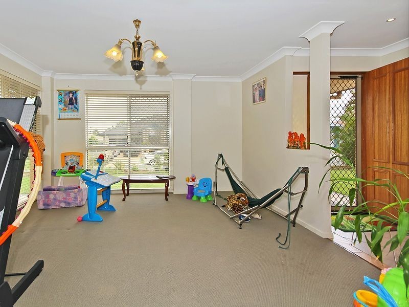 10 Sunny Street, Doolandella QLD 4077