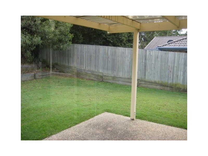 32 Cambridge Cr, Forest Lake QLD 4078