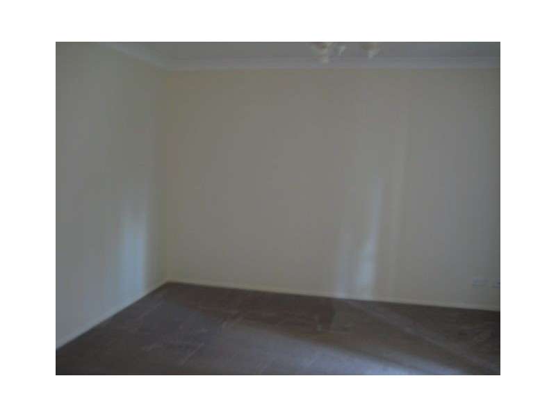 32 Cambridge Cr, Forest Lake QLD 4078