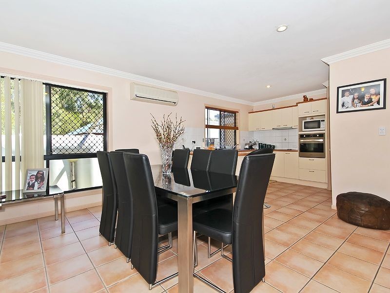 12 Crediton Place, Forest Lake QLD 4078