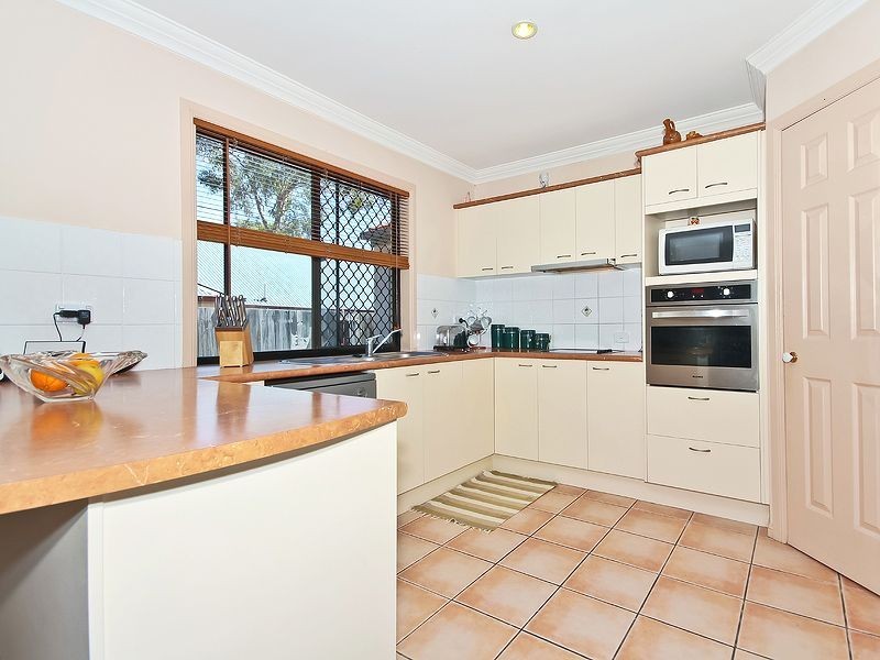 12 Crediton Place, Forest Lake QLD 4078