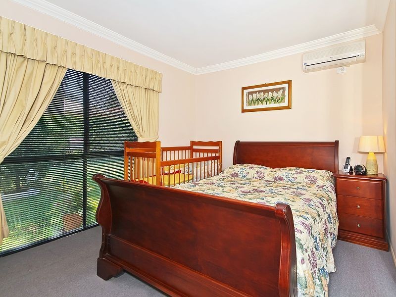 12 Crediton Place, Forest Lake QLD 4078