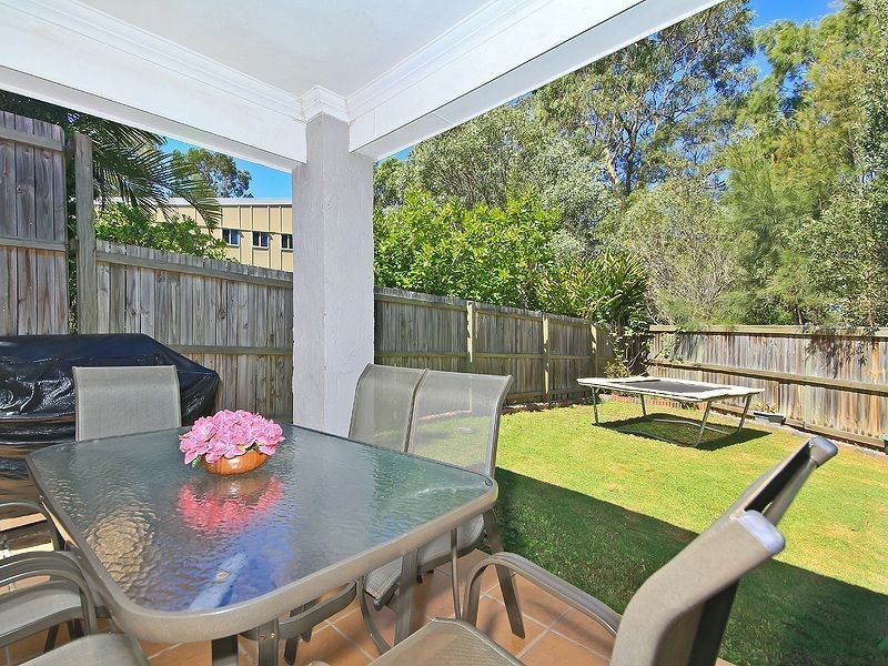 12 Crediton Place, Forest Lake QLD 4078