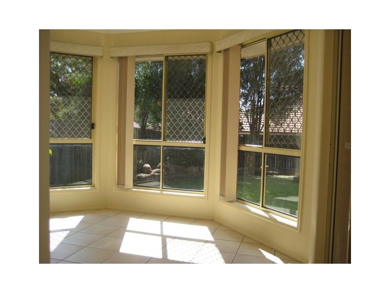 7 Stanford Place, Forest Lake QLD 4078