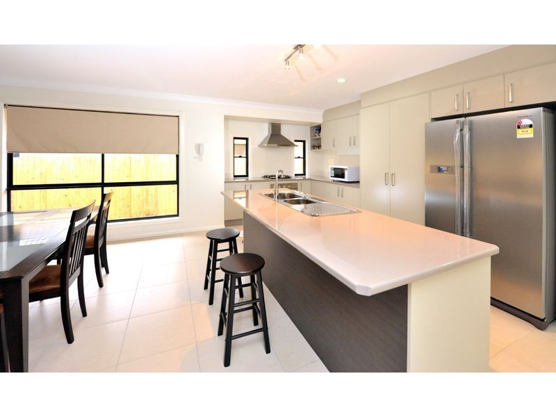 47 Flower Place, Richlands QLD 4077