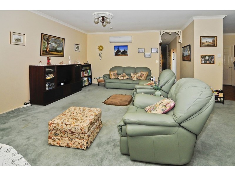 15 Murray Place, Forest Lake QLD 4078