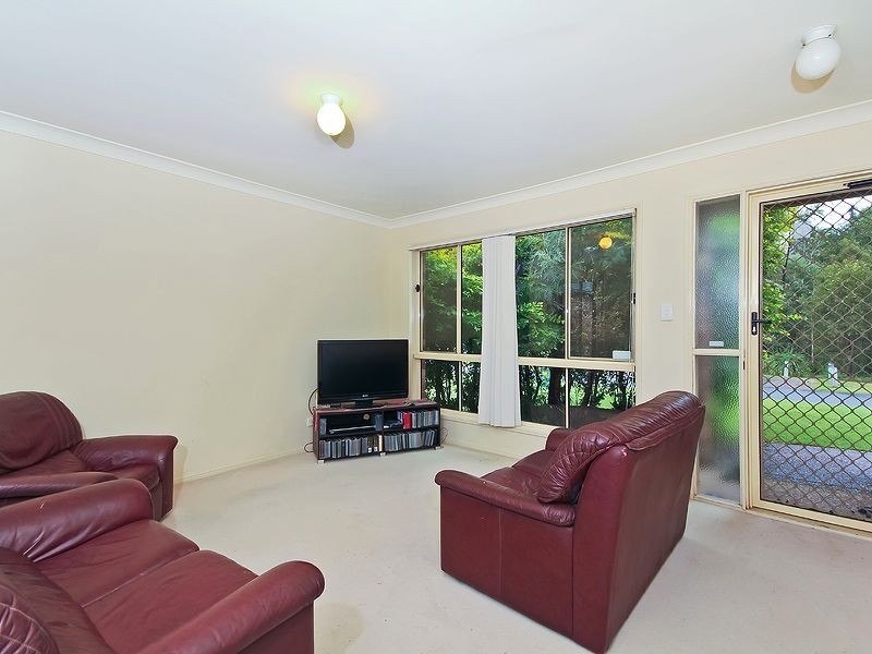 1 Toomba Place, Forest Lake QLD 4078