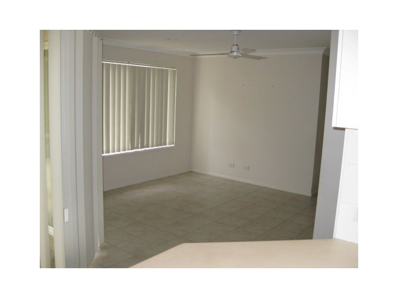 3 Yale Street, Forest Lake QLD 4078