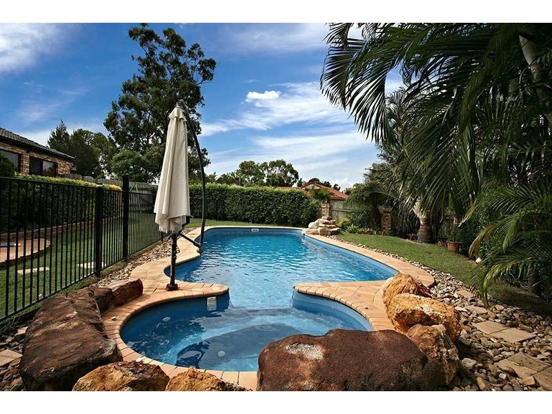 24 Regents Cct, Forest Lake QLD 4078