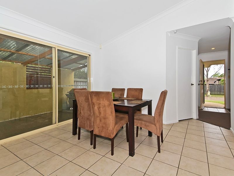 18 Oxley Place, Forest Lake QLD 4078