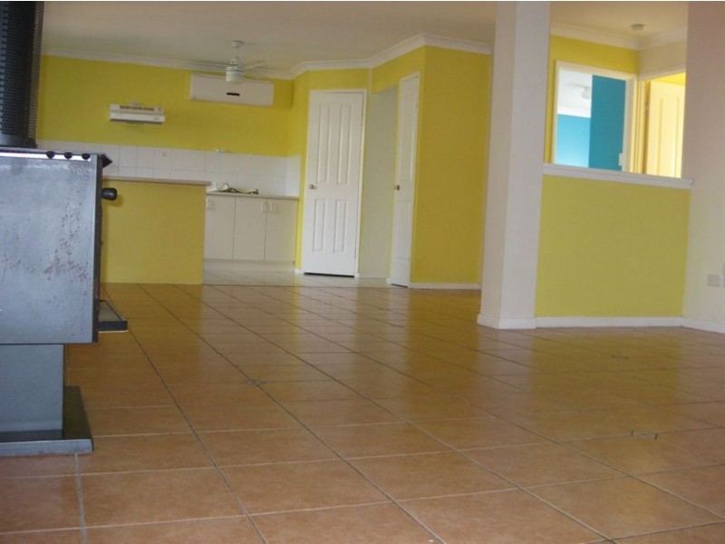 44 Rimu Crs, Forest Lake QLD 4078