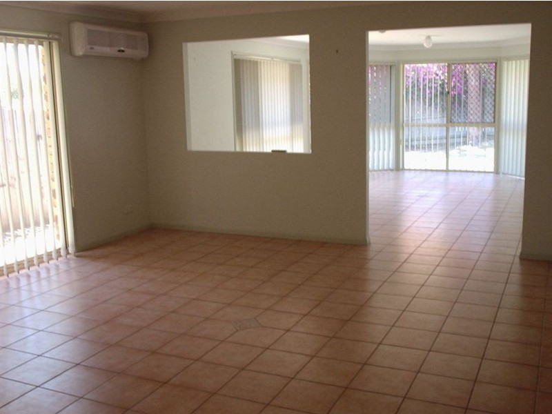 10 Harvard Place, Forest Lake QLD 4078