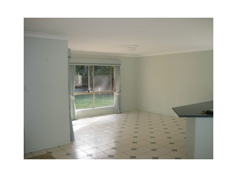 6 Greenstead Way, Forest Lake QLD 4078