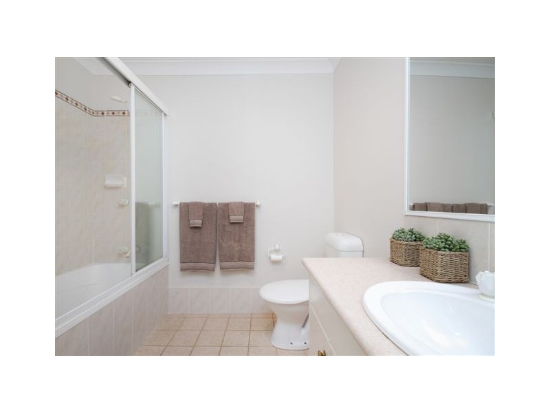 2/10 Mawson Place, Forest Lake QLD 4078