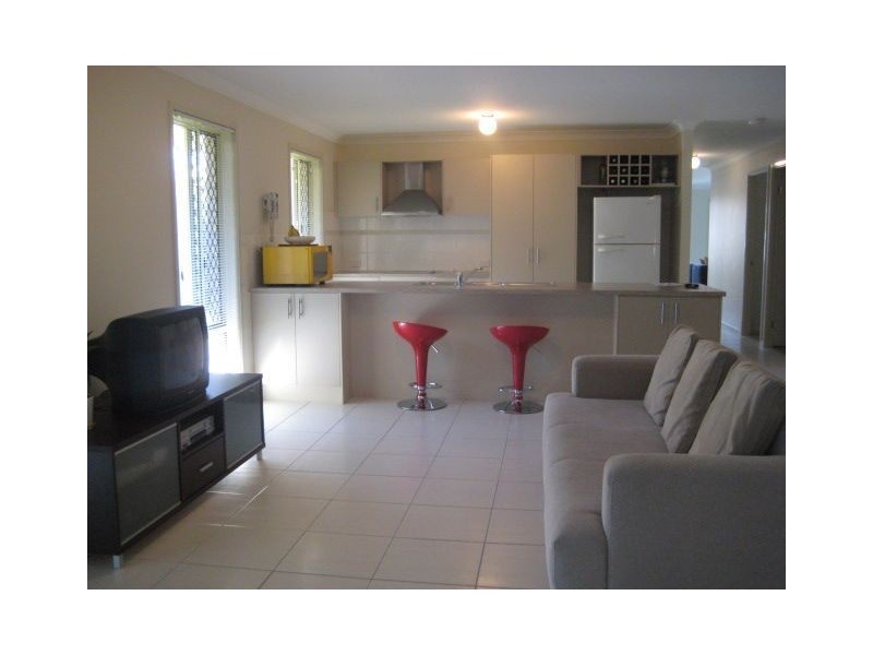 15 Tropical Drive, Forest Lake QLD 4078