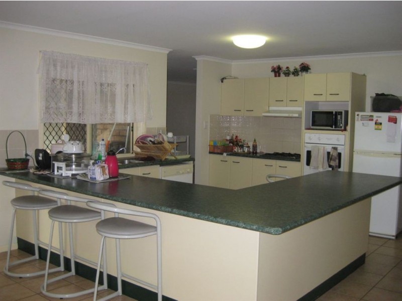 16 Cardwell St, Forest Lake QLD 4078