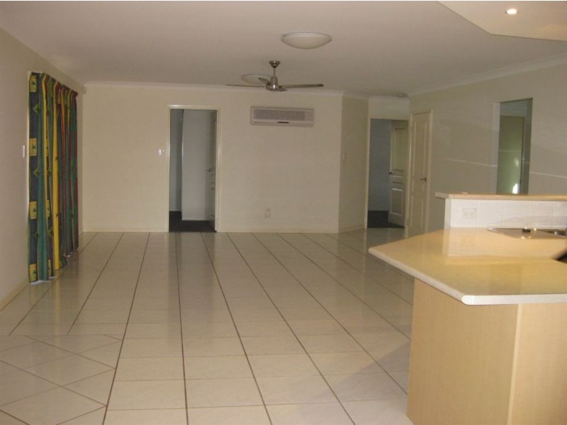 43 Viewpoint Drive, Springfield Lakes QLD 4300