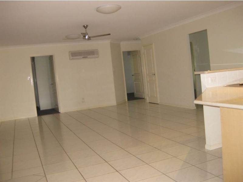 43 Viewpoint Drive, Springfield Lakes QLD 4300