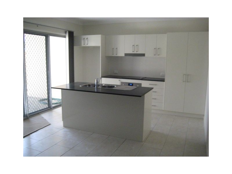 2/97 Sanctuary Drive, Forest Lake QLD 4078