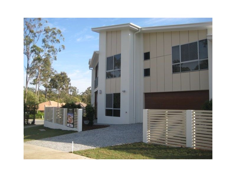 2/97 Sanctuary Drive, Forest Lake QLD 4078