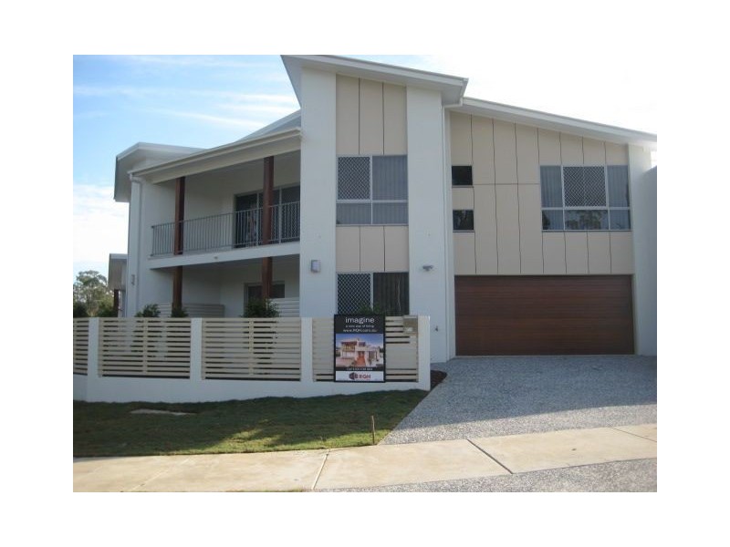 2/97 Sanctuary Drive, Forest Lake QLD 4078