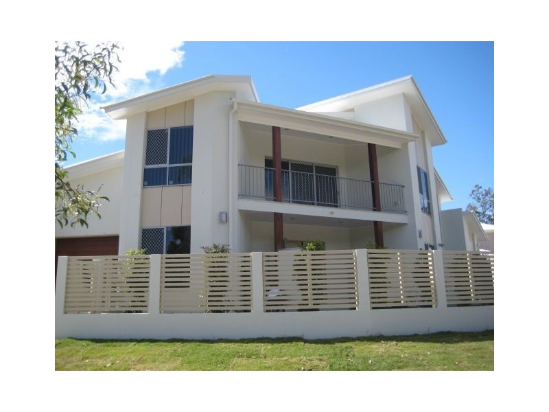 2/97 Sanctuary Drive, Forest Lake QLD 4078