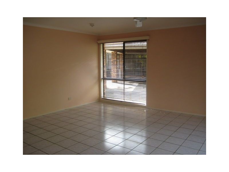 2 Angelica Place, Forest Lake QLD 4078